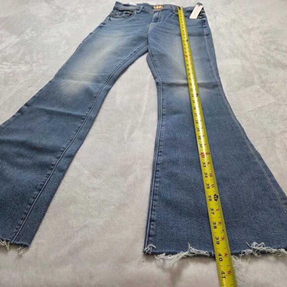 29 Mother (from Anthropologie) The Weekender Fray mid-rise Jeans in Glow Up - Picture 7 of 11